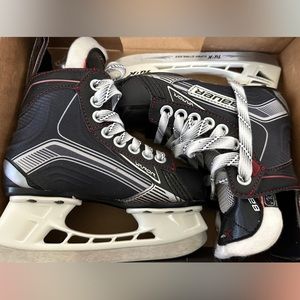 NEW! BAUER Vapor X500 YTH 10.0( little kid)